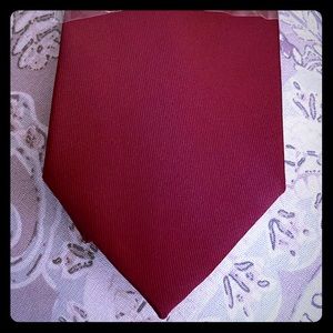 ๐ญ3/25๐ญBurgundy Handmade ๐ฏ% Silk Tie